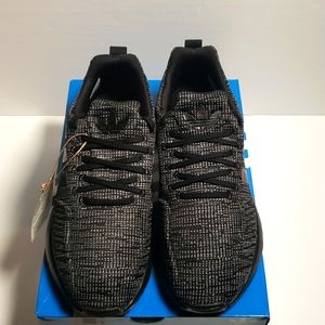 Adidas Swift Run 22 Boys Junior Sneakers size 7us Brand New.